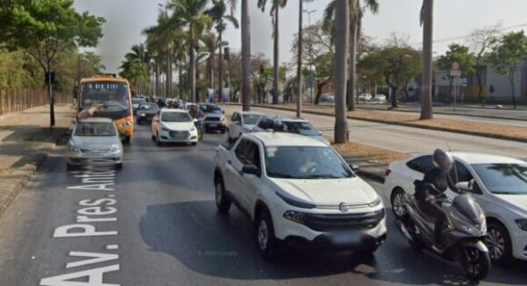 Avenida Antônio Carlos BH