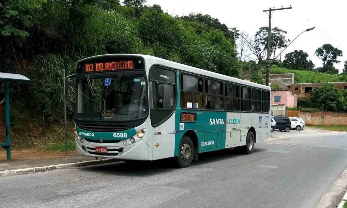 santa luzia ônibus