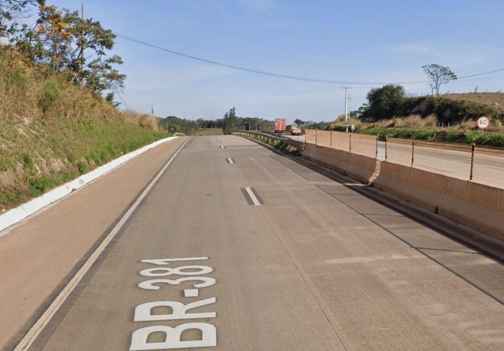 Trânsito lento na BR-381 entre Sabará e Anel Rodoviário de BH ...