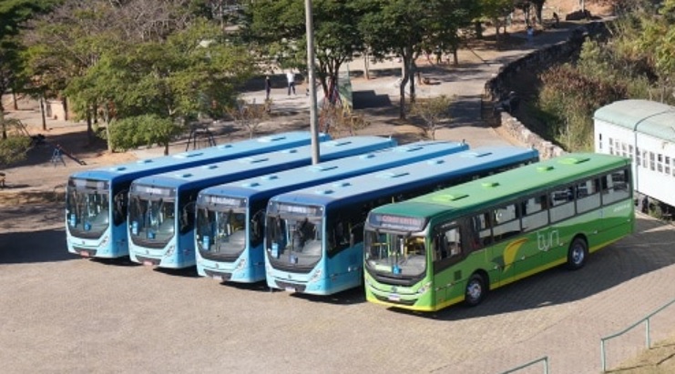 ônibus azul verde