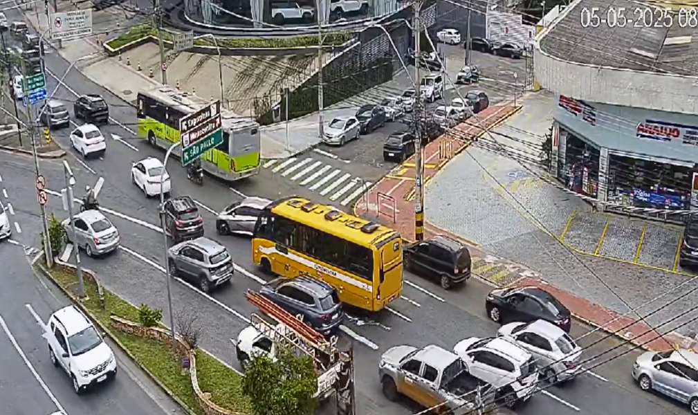 Ônibus Avenida Raja Gabaglia