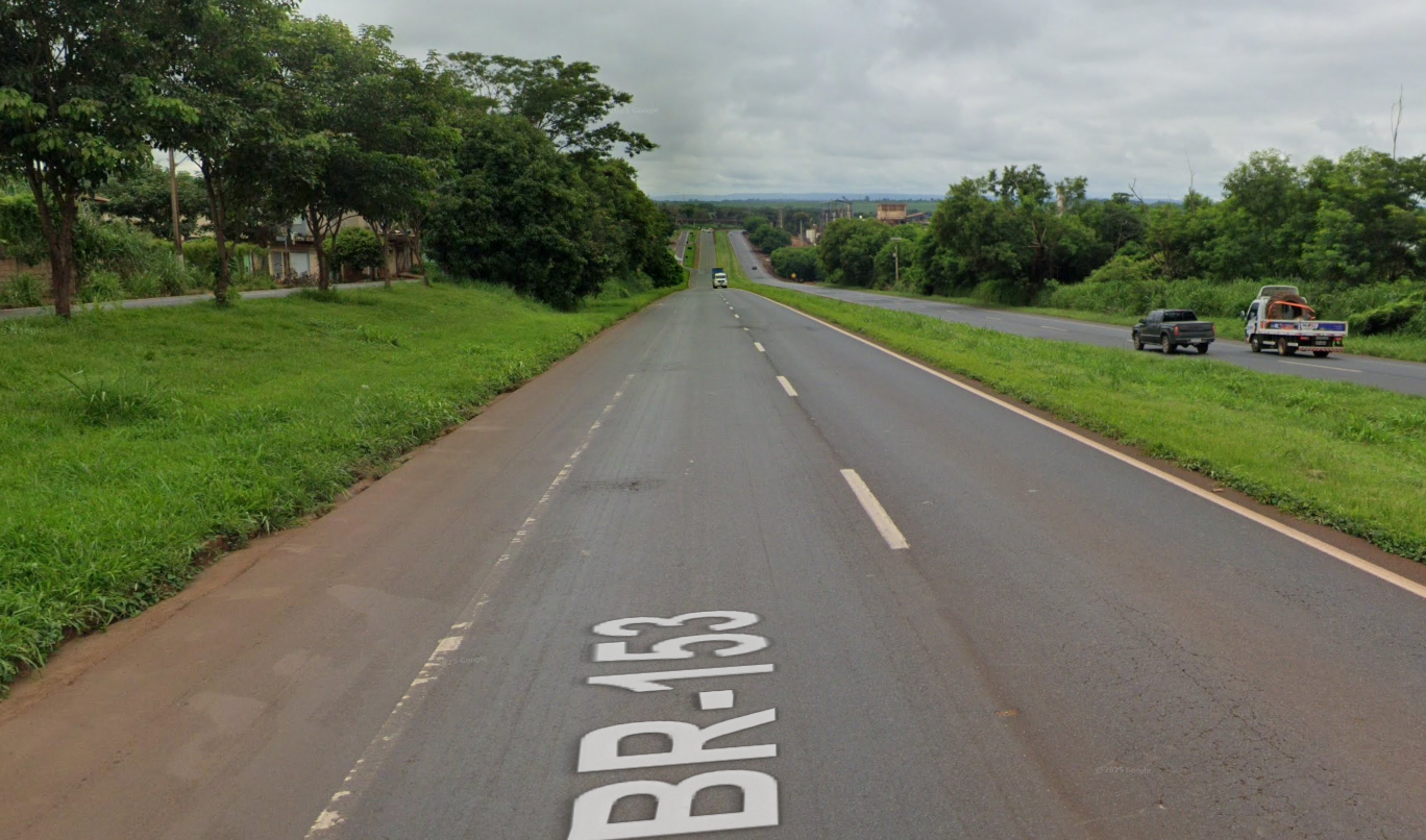 Trecho da BR-153 em Araporã