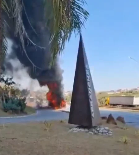 br-040 incêndio terça
