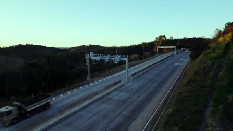 Nova 381 começa cobrança de pedágios