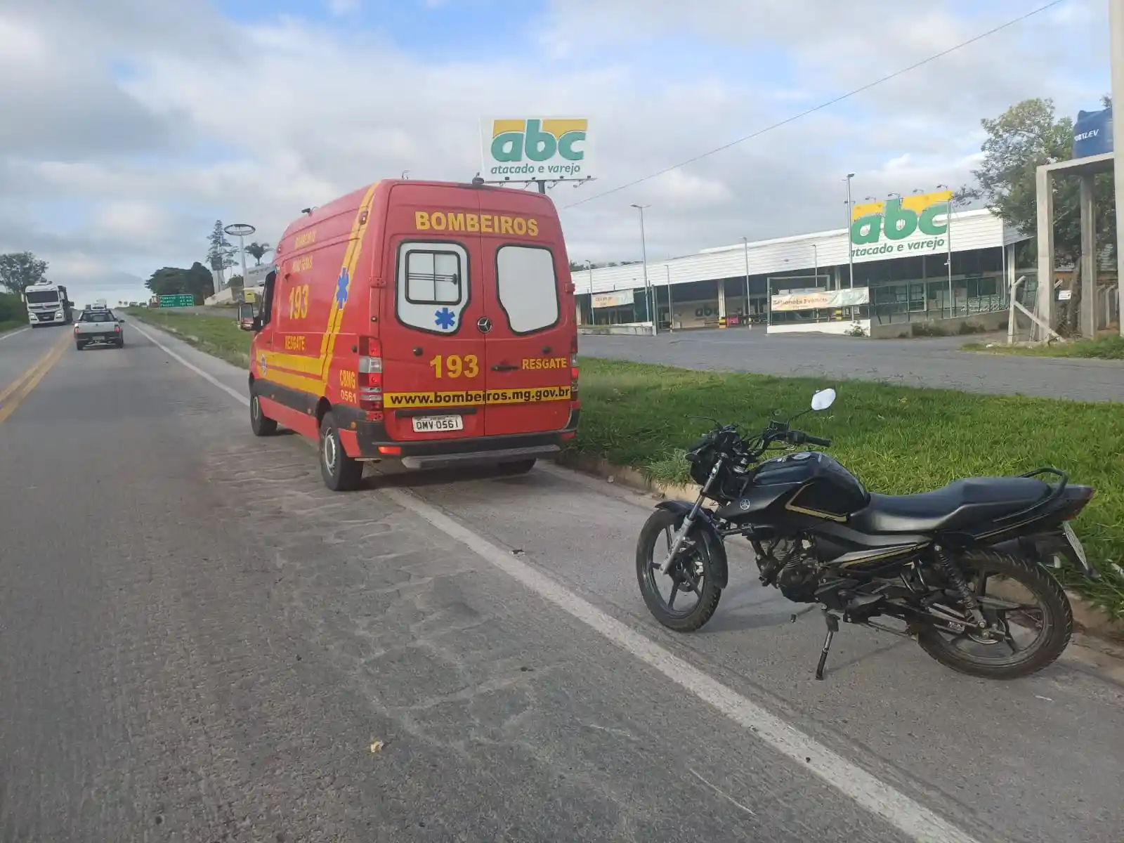 motocicleta na rodovia MG-050