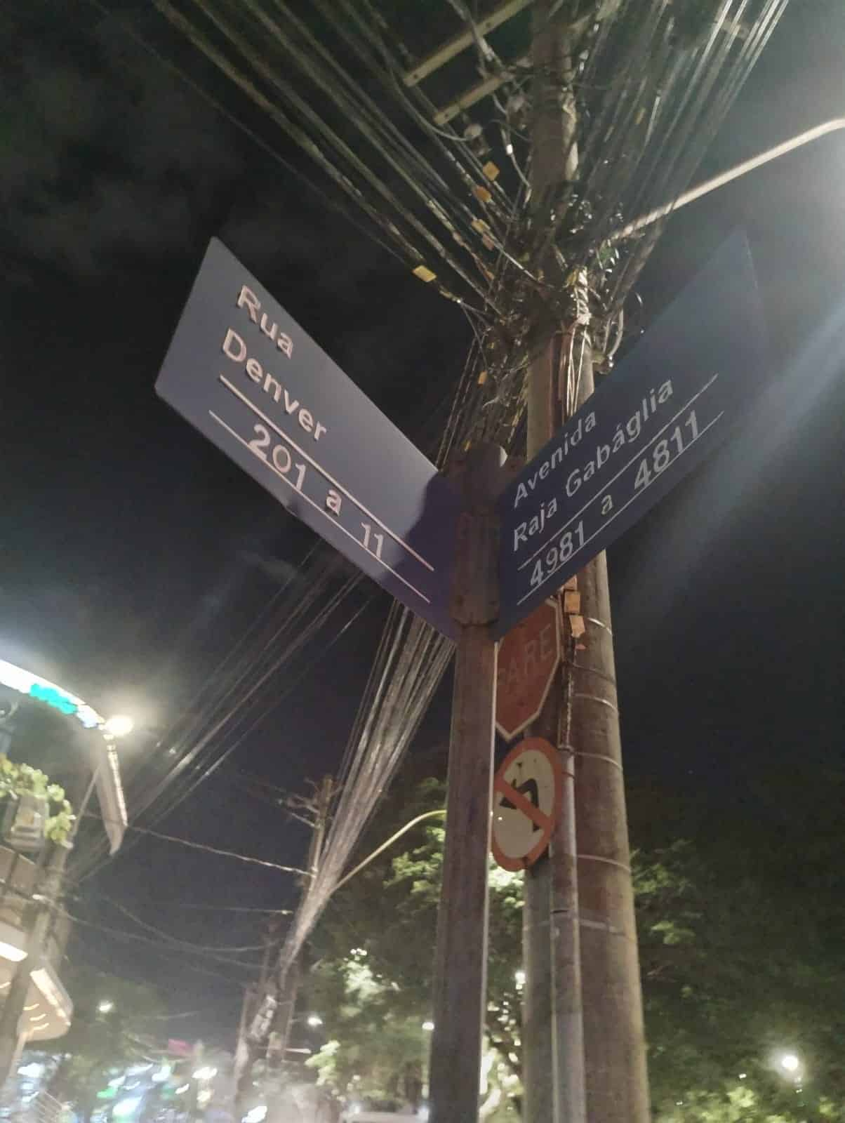 Trânsito na Avenida Raja Gabaglia