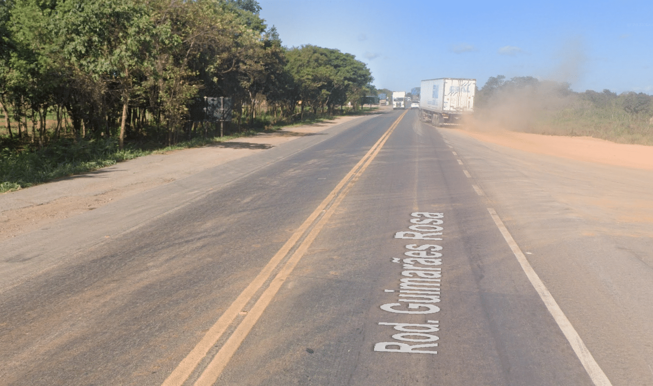 BR-135 em Engenheiro Navarro