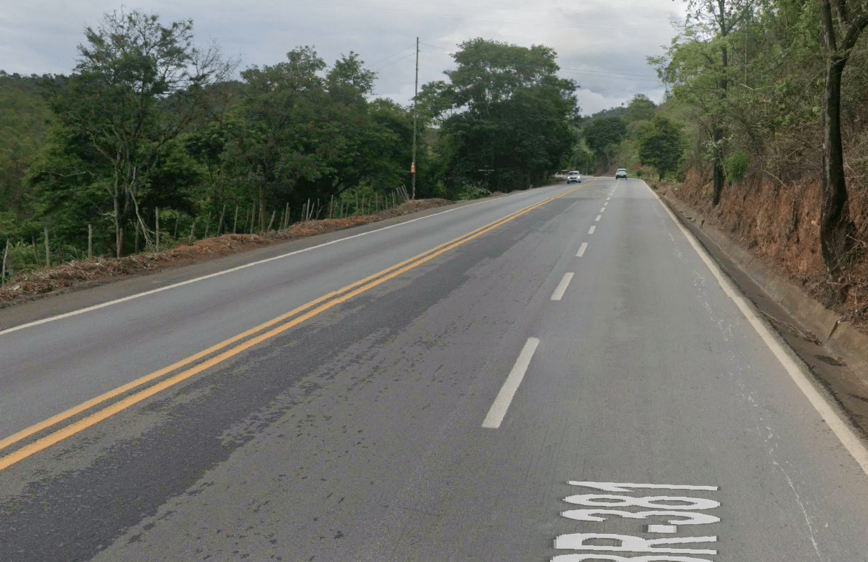 trecho da BR-381 em Nova Era