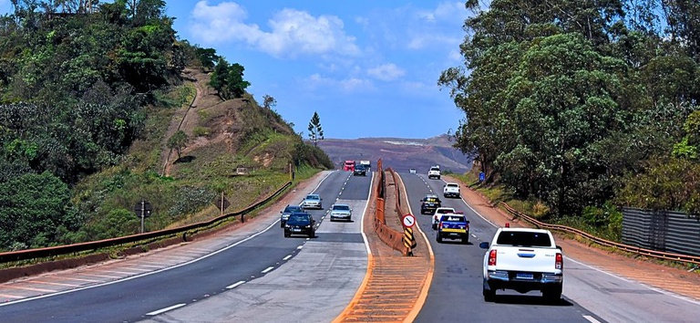 resíduos na BR-040
